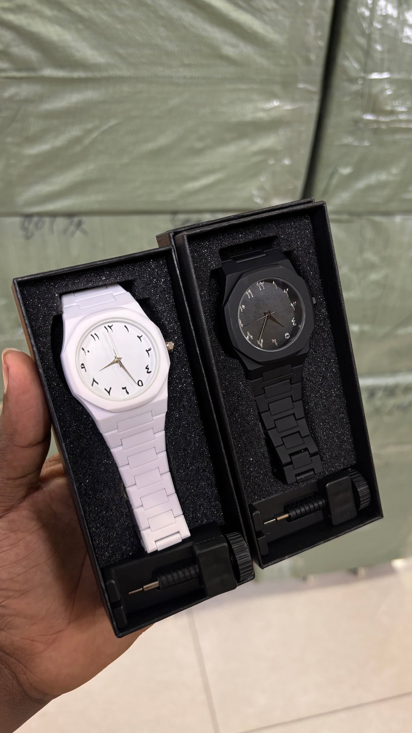 THE V WATCH (wholesale)