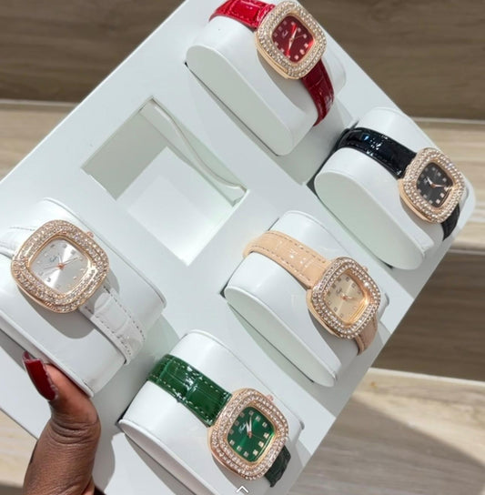 THE GLOSSY LEATHER WATCH